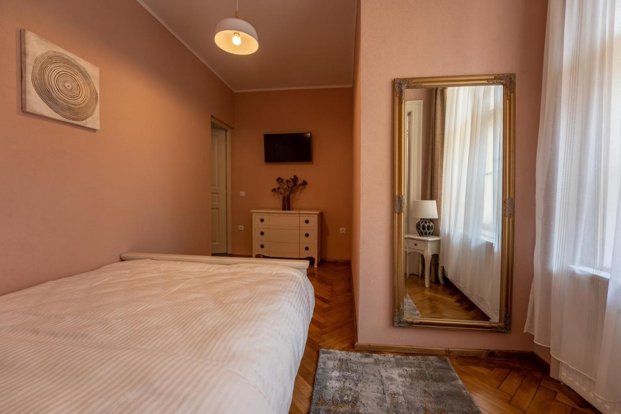 Central Park Apartment Σιγκισοάρα Εξωτερικό φωτογραφία